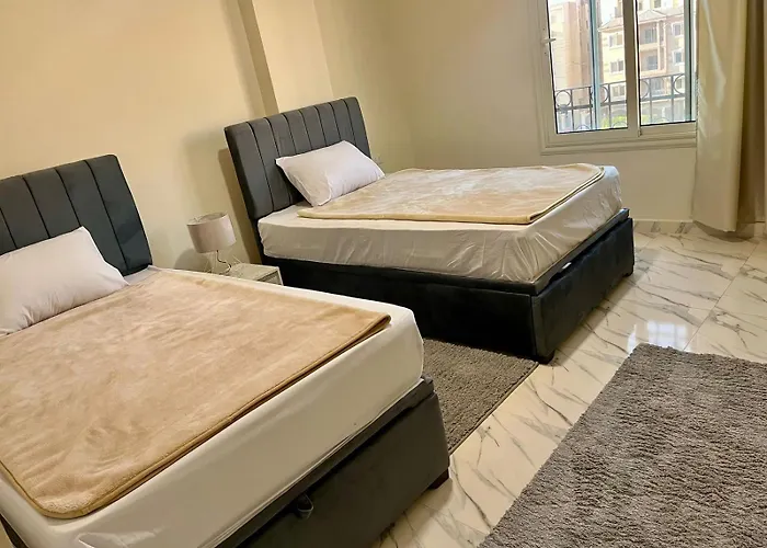 Family Apartment Near Auc