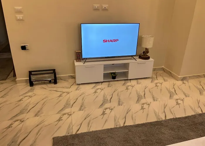 Family Apartment Near Auc