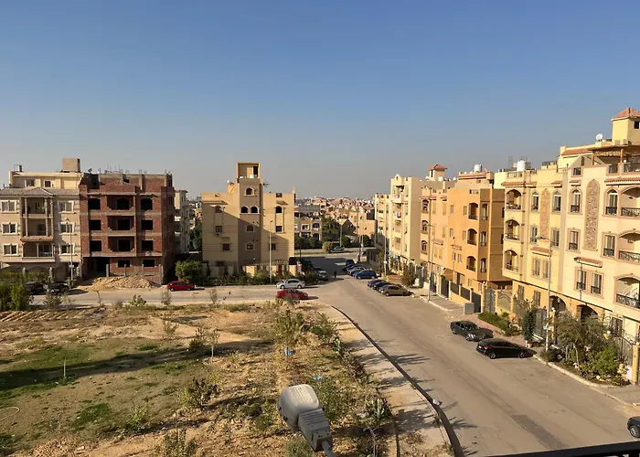 Family Apartment Near Auc